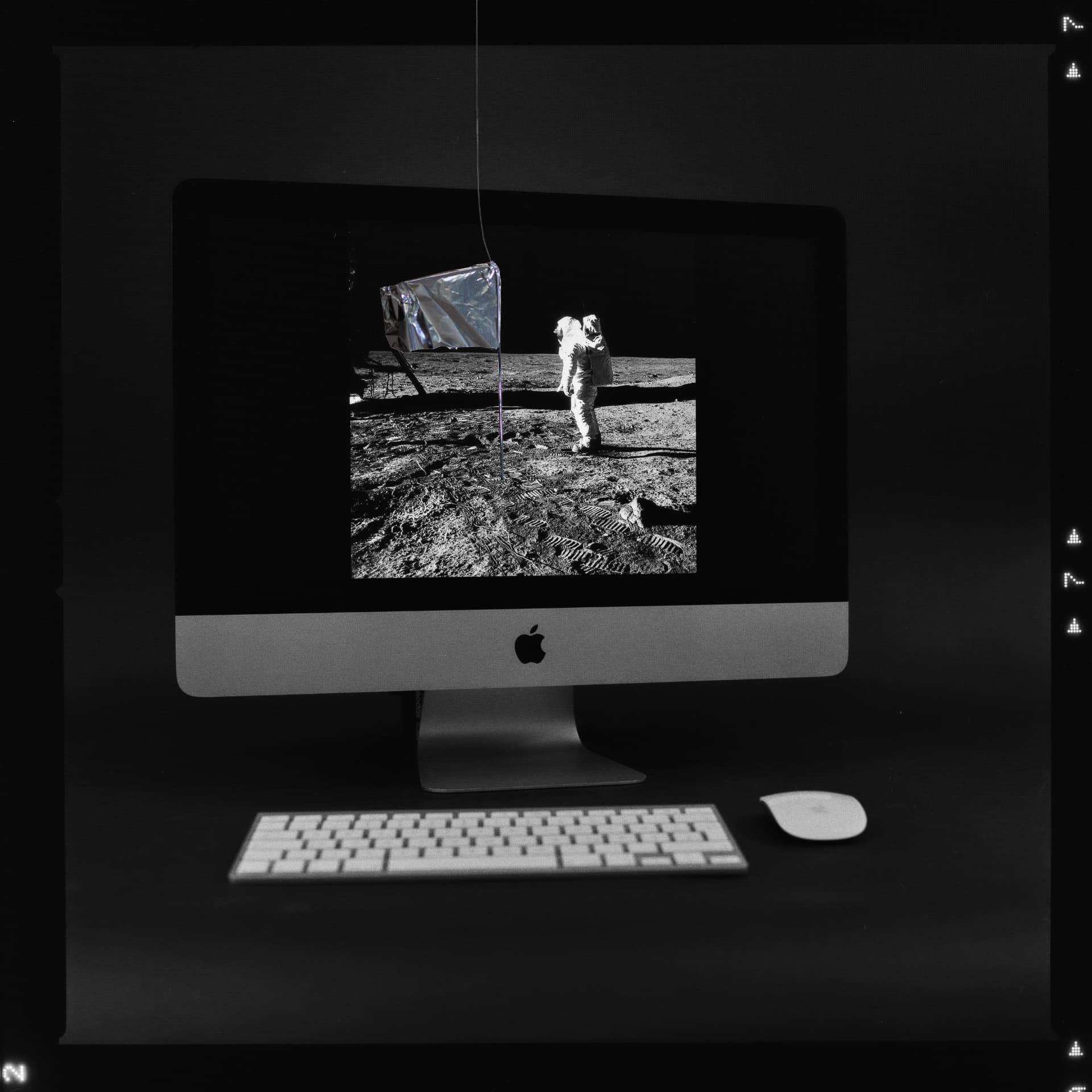 Presence — Echoes of Images #01 – Apollo 11